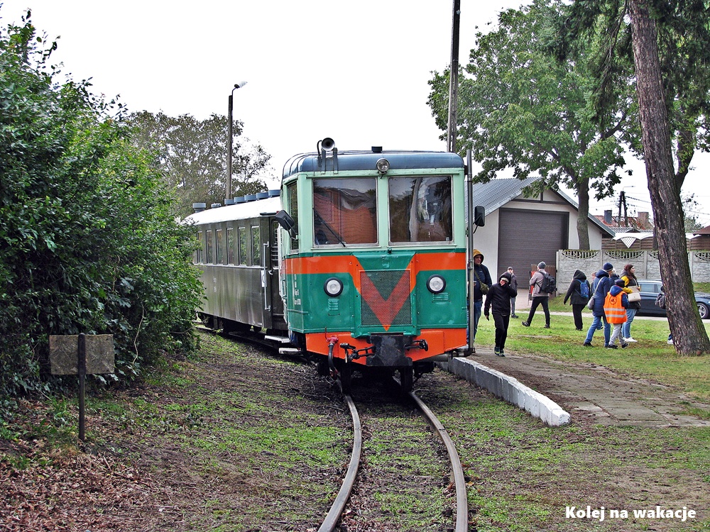 Wagon motorowy MBd1, mocno związany z Żuławami. Został zbudowany w warsztatach kolejowych w Lisewie.