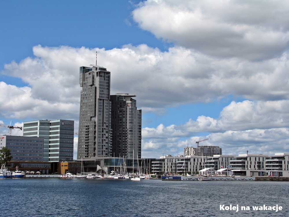 Nowoczesna zabudowa w Gdyni.