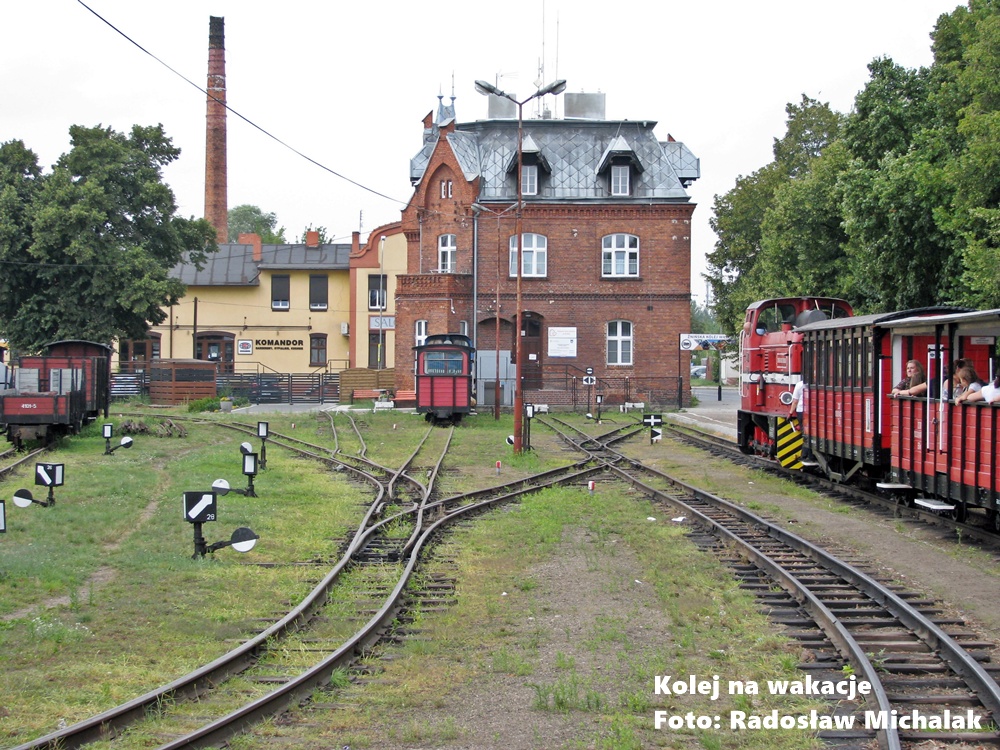 Stacja Żnińskiej Kolei Wąskotorowej — początek malowniczej trasy po Pałukach