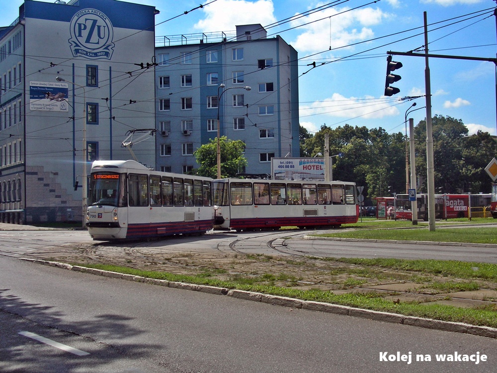 Konstal 105N2k/2000 – nowy wagon oparty na konstrukcji 105Na, eksploatowany w Szczecinie.