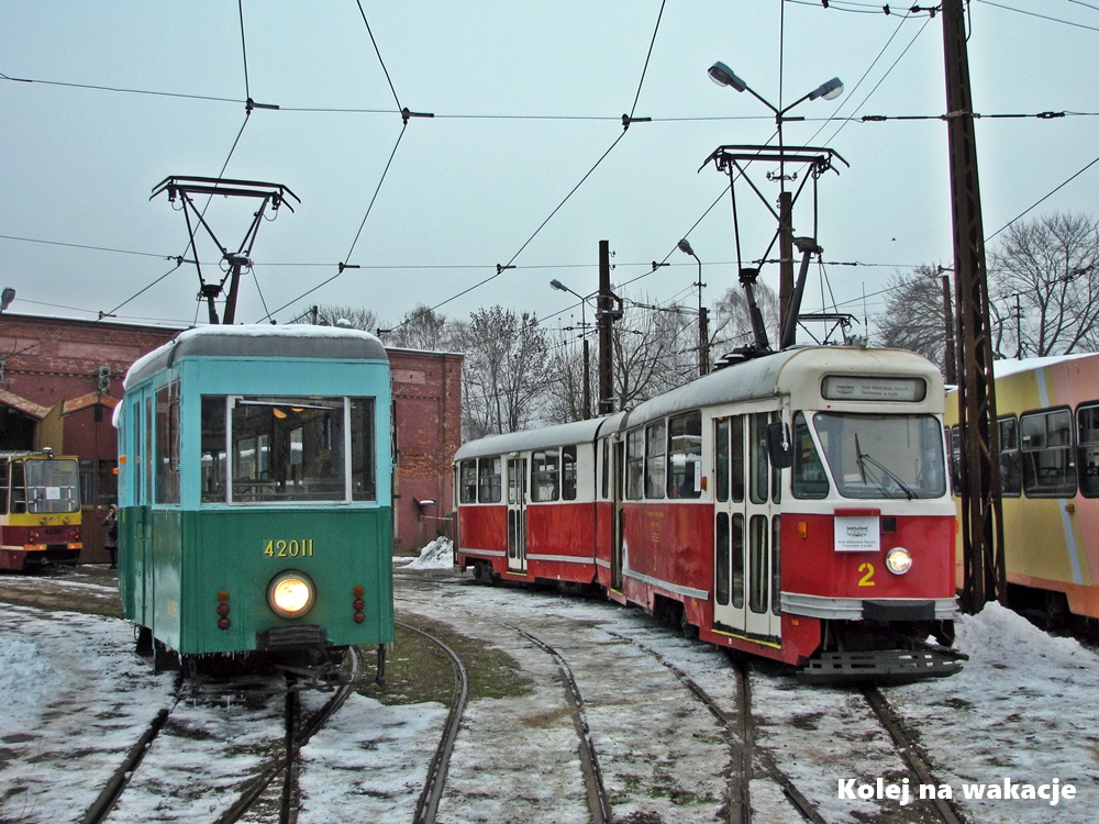 Zabytkowe tramwaje typ 803N i 5N w Zajezdni Muzealnej Brus w Łodzi – kolekcja historycznego taboru.